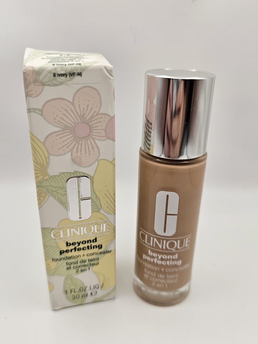 NEW Clinique Beyond Perfecting Foundation + Concealer - 6 IVORY VF-N 1 FL oz.